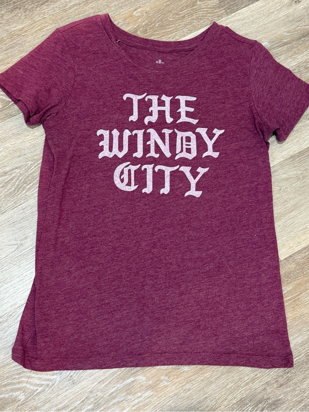 Target Windy City Chicago Gothic Script Heather Burgundy Graphic Tee Small S